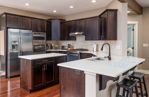 Eugene House | Beautiful Custom Home Centrally Located Near The University of Oregon