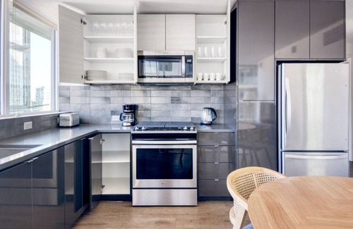 Civic Core Apartment | Beautiful Gaslamp 2BR w/Gym, Sauna & W/D, nr shops, by Blueground