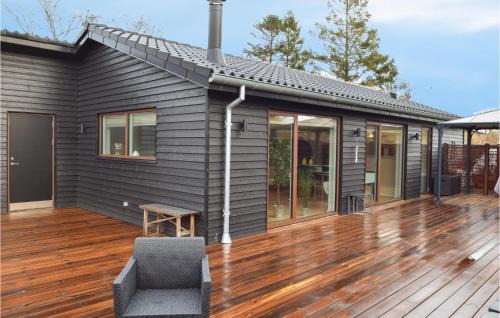Hvidbjerg Strand House | Beautiful Home In Børkop With Wifi