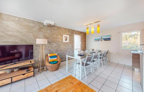 Kerherou House | Beautiful Home In Moëlan-Sur-Mer