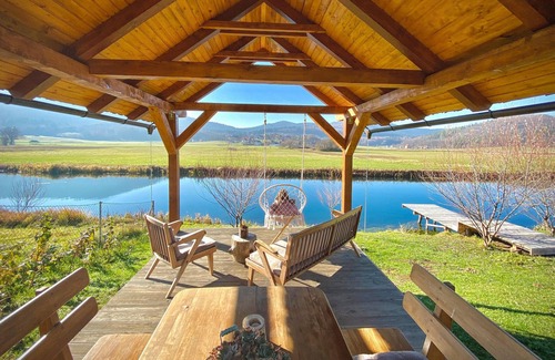 Otocac House | Beautiful home in Otocac with jacuzzi