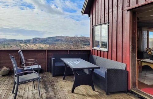 Sveio House | Beautiful Home In Sveio With Kitchen