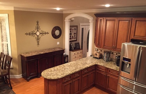 Lemont House | Beautiful Home in Happy Valley 2.2 Miles from Beaver Stadium