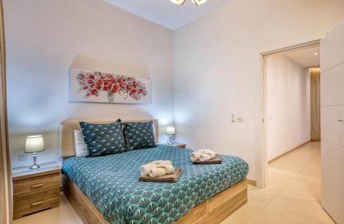 Tal-Ibrag Apartment | Beautiful Penthouse with pool and terrace