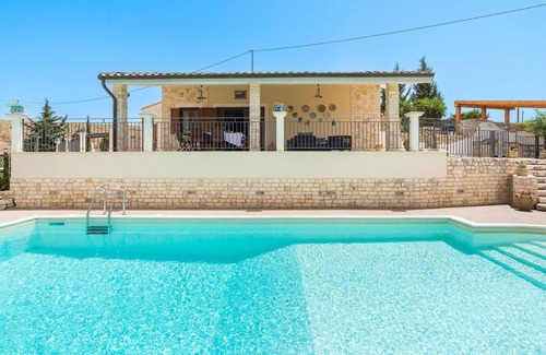 Montallegro Villa | Beautiful private villa for 6 guests with private pool, A/C, WIFI and terrace