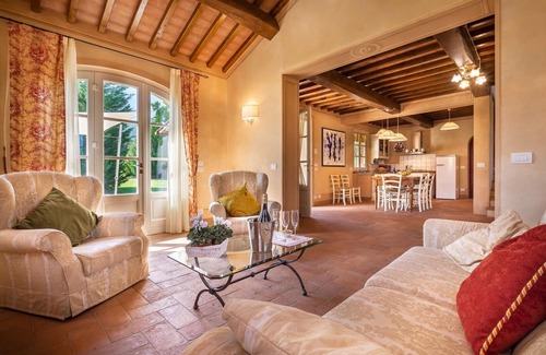 Castelvecchio Villa | Beautiful private villa for 6 guests with A/C, private pool, WIFI, TV and veranda, close to Lucca