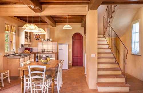 Castelvecchio Villa | Beautiful private villa for 6 guests with A/C, private pool, WIFI, TV and veranda, close to Lucca