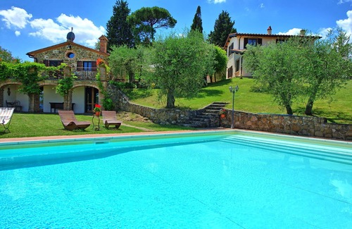 Lucignano Villa | Beautiful private villa for 12 people with WIFI, A/C, private pool, TV, patio and panoramic view