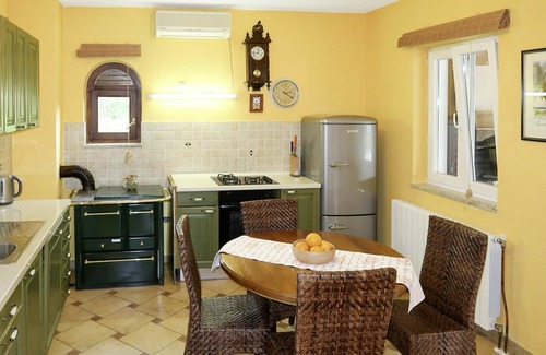 Drinovci House | Beautiful private villa for 4 people with A/C, WIFI, private pool, TV, terrace and pets allowed