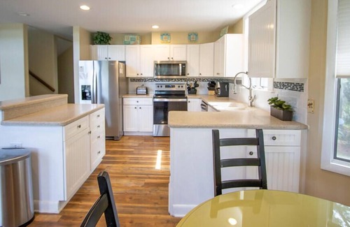 Blue Heron Lake House | Beautiful & Quiet Two-Story Family Home w/ Amazing Lake Views