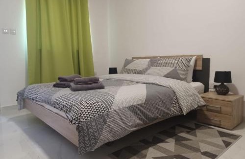 Il-Balluta Apartment | Beautiful Sliema Seaview Apt