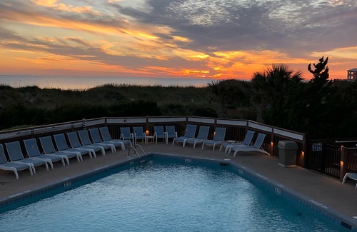 St. James Condo | Beautiful Southport, Golf Frontage & Oak Island Beach club .New Quartz counters