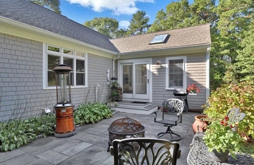 Cotuit House | Beautiful spacious Cape Cod house with a large and private yard near beaches