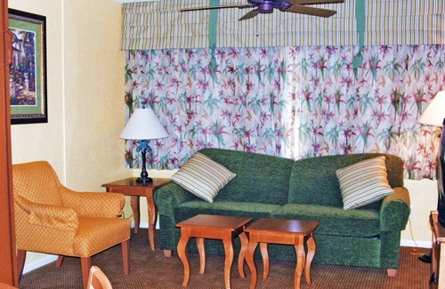 Joel Apartment | Beautiful studio unit at resort, sleeps 4