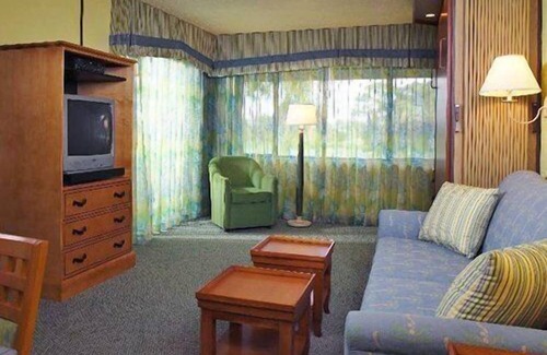 Joel Apartment | Beautiful studio unit at resort, sleeps 4