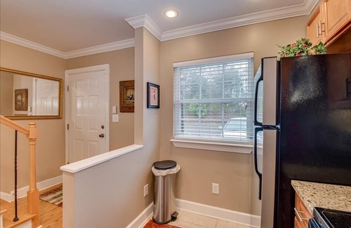 Augusta House | Beautiful Townhouse in a Great Augusta Location!