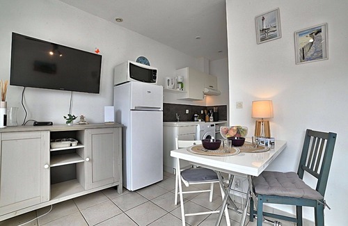 Cheray House | Beautiful villa for 4 guests with WIFI, pool and terrace