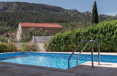 Pitve Villa | Beautiful Villa Fantasy 1 & Fantasy 2
