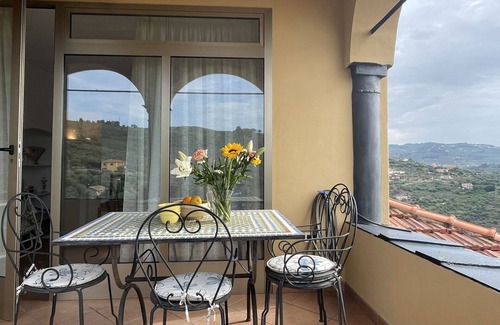 Torrazza House | Beautiful villa for 5 people with WIFI, terrace, pets allowed and panoramic view