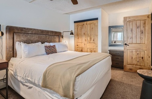 Peak 9 Condo | Beaver Run Overlook