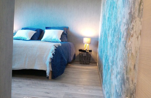 Les Cotes de Corps Bed & Breakfast | Bed and Breakfast 'La Chambre De L'Obiou 1' with Lake View, Shared Garden and Wi-Fi