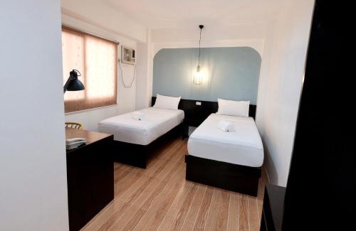 Lapu-Lapu Bed & Breakfast | Beds & Friends Hostel Mactan with Pool and Bar