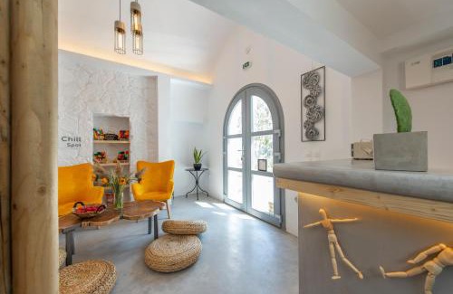 Fira Hostel | Bedspot Hostel