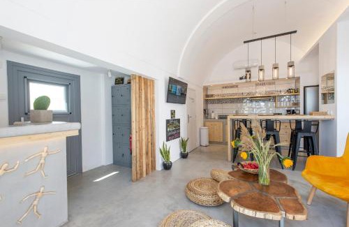 Fira Hostel | Bedspot Hostel