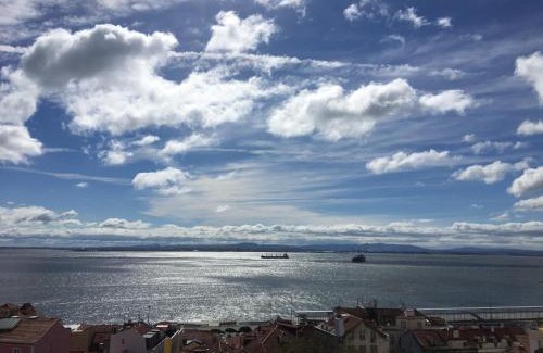 Alfama Apartment | BeHappy Apartments