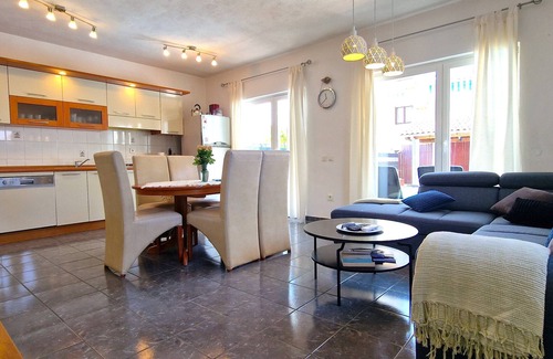 Kastel Kambelovac House | Bella Ciao holiday house with pool