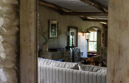 Caledon Villa | Bella Rosa Farm Stay