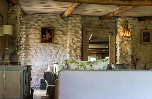 Caledon Villa | Bella Rosa Farm Stay