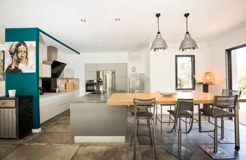 Montferrier-sur-Lez Villa | Belle Villa Spacieuse Avec Piscine et spa