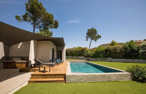 Montferrier-sur-Lez Villa | Belle Villa Spacieuse Avec Piscine et spa