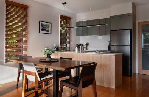 Daylesford House | Belle Voir- scenic views, steps from town