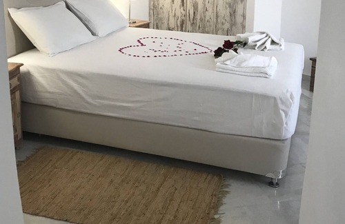 Megalochori Apartment | Bellissimo Apartment