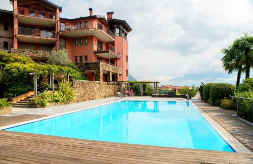 Menaggio Apartment | Belsit - by MyHomeInComo
