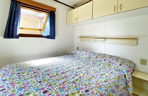 Capraia e Limite House | Belvilla by OYO Lovely bungalow with a shared pool
