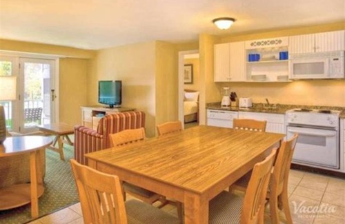 Hancock Resort | Bentley Brook 1-BR Mountainside resort sleeps 8