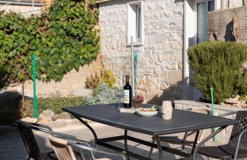 Pucisca Apartment | BENTO apartment - best VIEW on town and sea