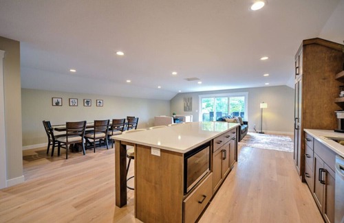 Markville Apartment | Berg Lake Barndo - Luxe Retreat on Berg Lake