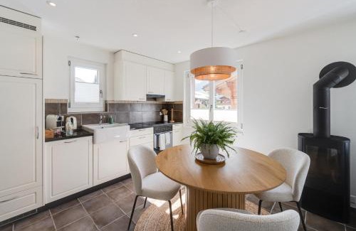 Adelboden Apartment | Bergoase für zwei - mit Terrasse & Bergkulisse