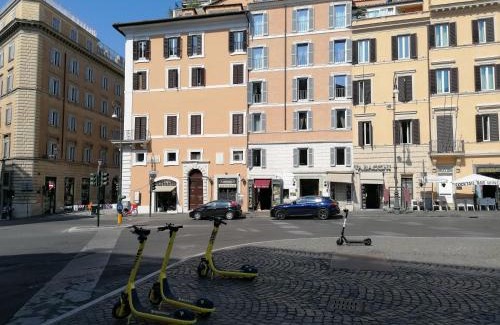 Rione III Colonna Apartment | Bernini apartment