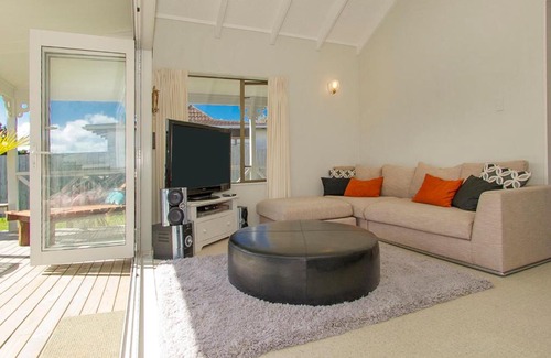 Whangamata House | Best at The Beach - Whangamata Holiday Home