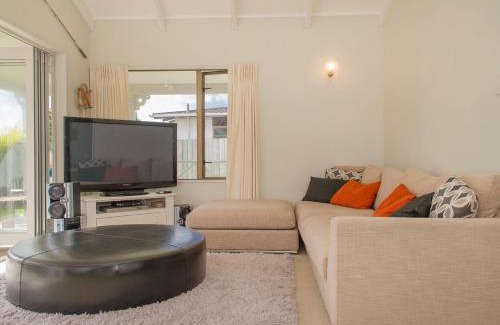 Whangamata House | Best at The Beach - Whangamata Holiday Home