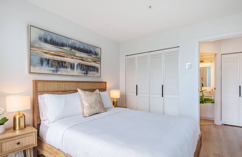 Downtown Vancouver Apartment | Best Location Downtown Chic Suites