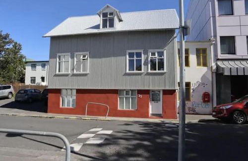 Downtown Apartment | Best location Downtown Reykjavik - Bergstaðastræti 33