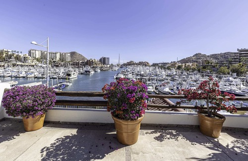 Centro Apartment | BEST Location in Cabo Marina with Pool Access!