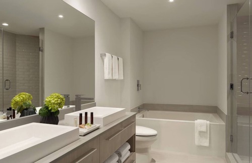 Hollywood South Central Beach Hotel | Best Place to Stay in Florida! 3 Comfortable Units, Kitchen, Pool