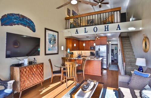 Kihei Condo | Best Unit/Location w/Ocean View! Fully Renovated End-Unit!